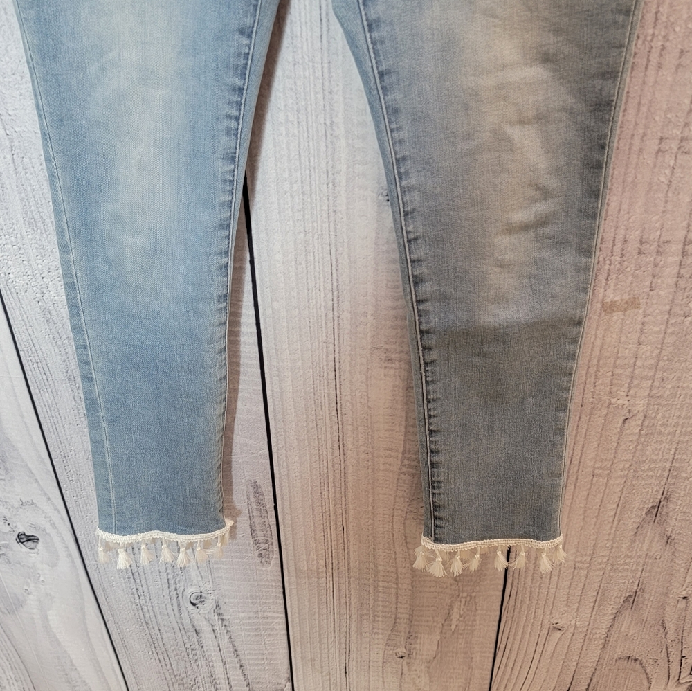 Ivanka Trump light wash jeans sz. 10 - Picture 3 of 13